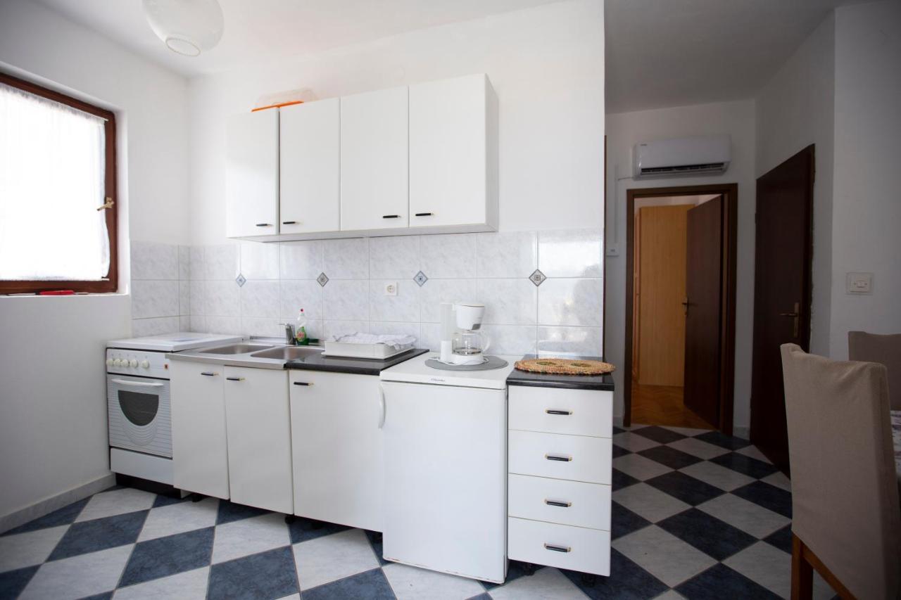 Villa Tomasovic Lokva Rogoznica Buitenkant foto